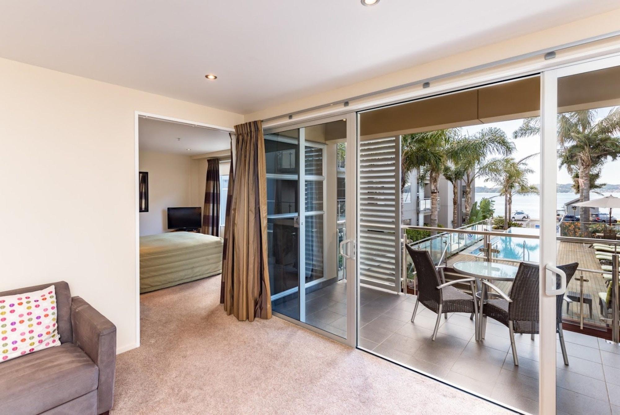 Edgewater Palms Apartments Paihia Exteriör bild