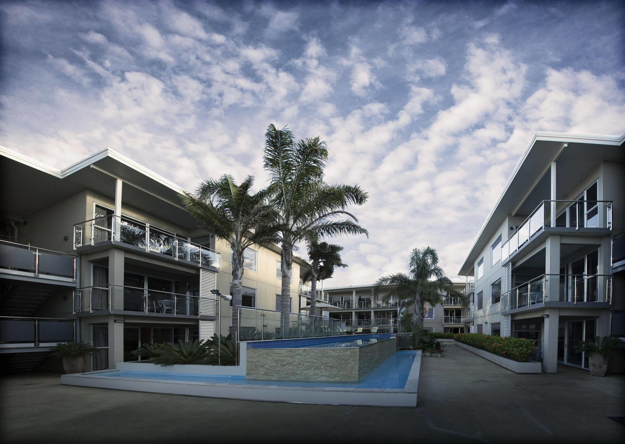 Edgewater Palms Apartments Paihia Exteriör bild